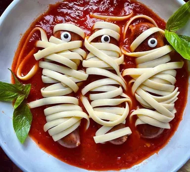 Spoločnosť vtipných múmií pre fanúšikov starovekého Egypta.