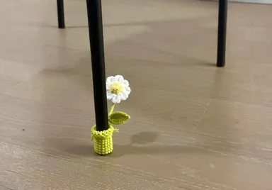 Ponožky pre nožičky stoličiek a taburetiek